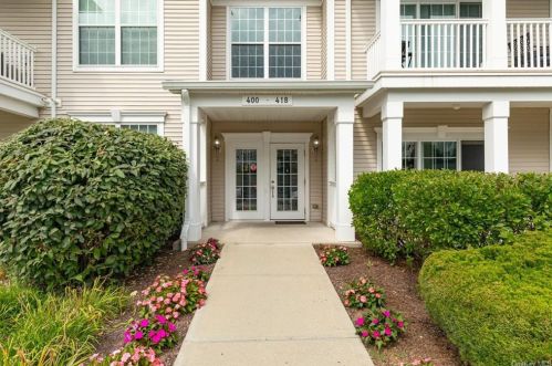410 Saratoga Ln, Fishkill, NY 12524-4932