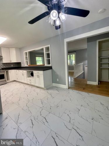 9505 Eastern View Trl, Fredericksburg VA  22408-1733 exterior