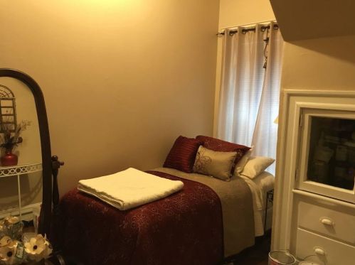 56 Middleton Ave, Middletown RI  02840-3657 exterior