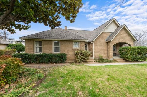 3781 4th St, Fort Worth, TX 76107-2055
