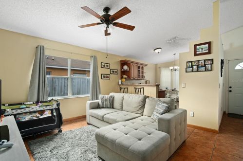 10169 Cody Ln, Orlando, FL 32825-8138
