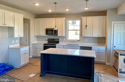 1207 Shannon Dr, Upton, PA 17225-8395