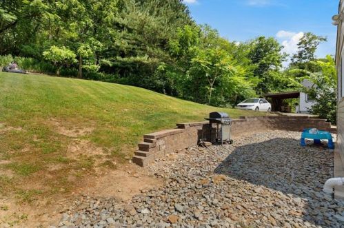 413 Vogel Dr, New Kensington PA  15068-5045 exterior