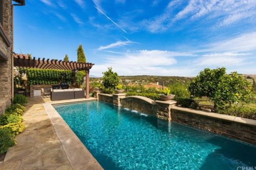 14 Morning Lgt, Newport Beach CA  92657-1654 exterior