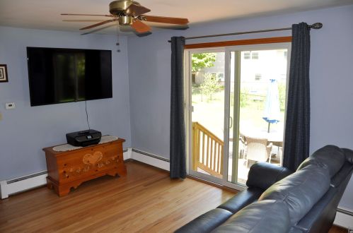 17 Biscayne Pkwy, Nashua NH 03064-1169 exterior