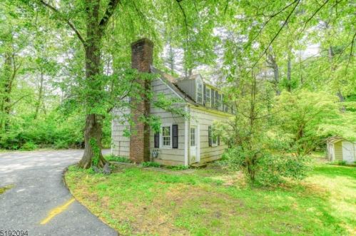 502 Van Beuren Rd, Morristown NJ  07960-6458 exterior