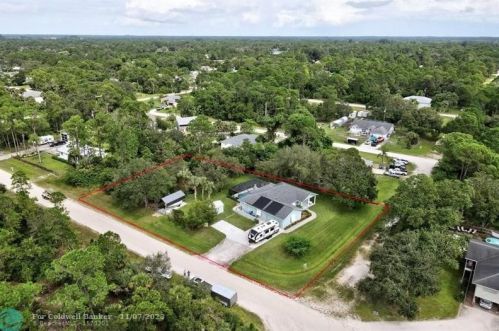 9790 78th St, Vero Beach, FL 32967-3703
