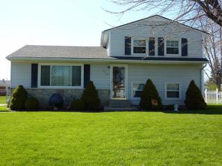613 Clara Dr, Trenton, OH 45067-1151