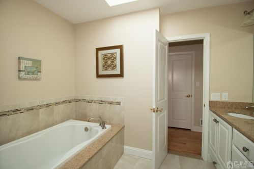 501 Sayre Dr, Princeton NJ  08540-5855 exterior