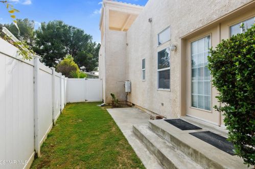 142 Pueblo Ln, Topanga CA  exterior