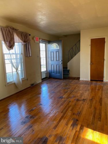 350 Frear Dr, Dover, DE 19901-6613