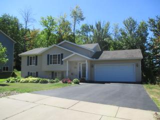6611 Conner Davis Dr, Wausau, WI 54401-9441