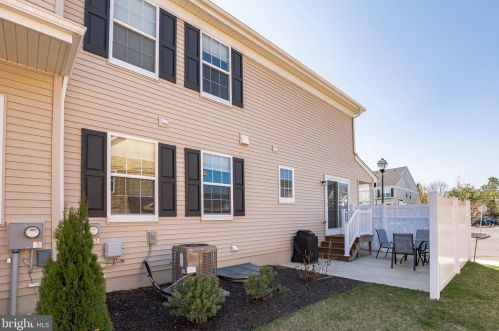 1201 Lexington Mews, Auburn NJ  08085-1318 exterior
