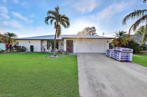 823 20th Ct, Cape Coral, FL 33990-1683