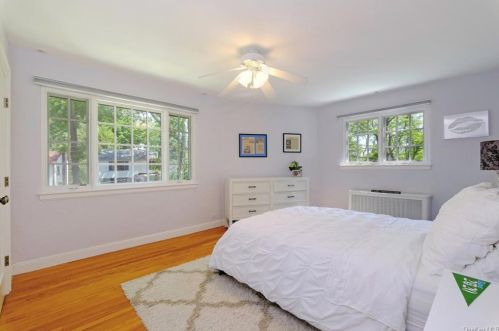 8 Parkway, Mount Vernon NY  10552-1219 exterior