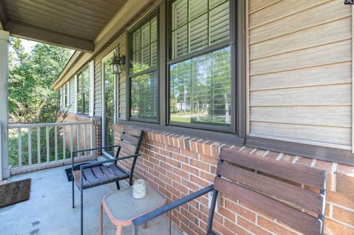 674 Oak St, Cayce-West Columbia, SC 29172-2166