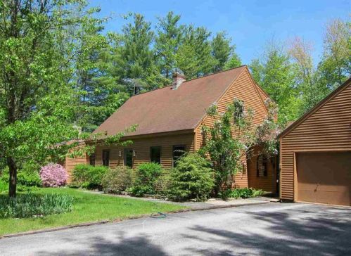 595 Hidden Valley Rd, North Shaftsbury, VT 05262-9479