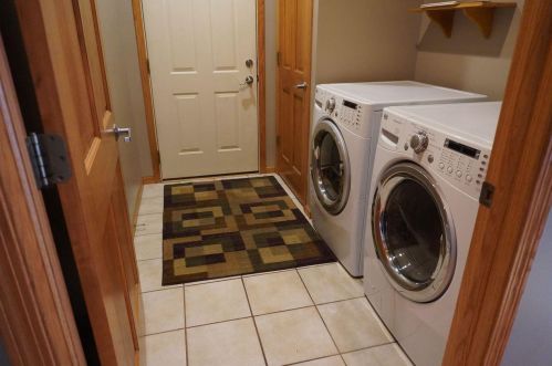 11 Whispering Springs Ct, Fond Du Lac WI  54937-6912 exterior