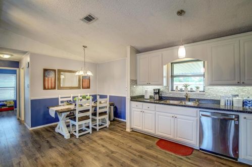 9805 Lafayette Dr, Greenville TX  75402-3728 exterior