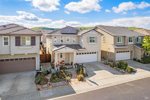 5284 Gramercy Cir, Fairfield CA  94533-6680 exterior