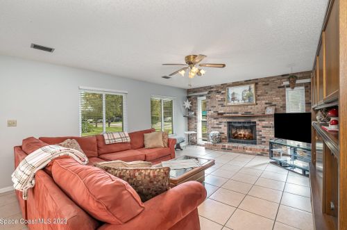 1765 Figtree Dr, Titusville, FL 32780-4388