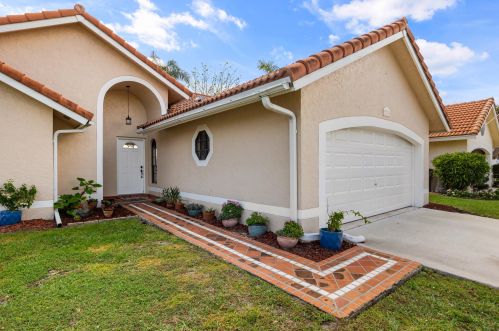 5124 Brian Blvd, Boynton Beach, FL 33472-1268