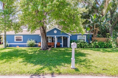 5872 60th Ave, Saint Petersburg, FL 33709-1993