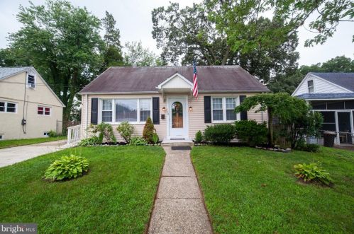 208 Beaver Dr, Gloucester NJ  08031-2902 exterior