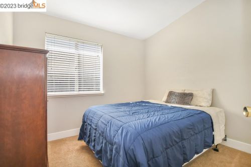 341 Maude Ct, Oakley, CA 94561-2259