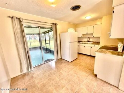 1030 Hibiscus St, Cocoa FL  32927-8738 exterior