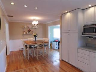 60 Glenmeadow Dr, Northford CT  06472-1623 exterior