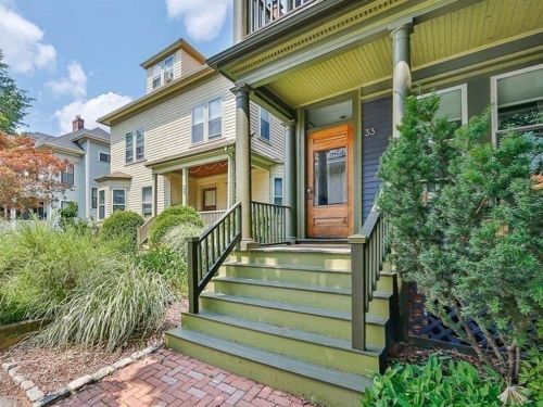 33 Stanton Rd, Brookline, MA 02445-6806