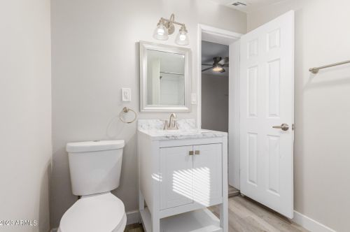 7332 17 Ave, Phoenix AZ 85085-6300 exterior