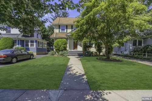 141 Cambridge Ave, Englewood NJ  07631-1624 exterior