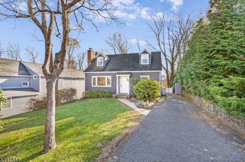 15 Orchard St, Bernardsville, NJ 07924-2514