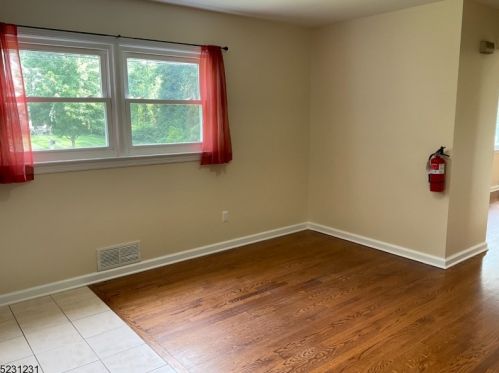 91 Kline Blvd, Berkeley Heights NJ  07922-1315 exterior
