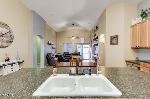 1637 Vineyard Plains Dr, Queen Creek AZ  exterior