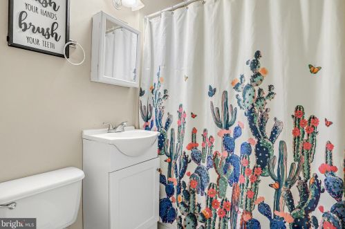 117 Gay St, Red Lion PA  17356-1114 exterior