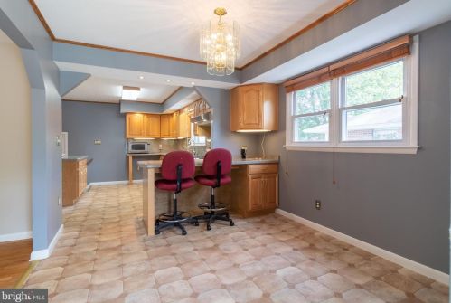 2429 Eric Dr, Wilmington, DE 19808-4264