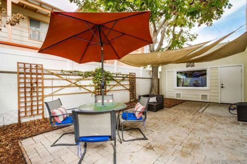 1760 La Playa Ave, San Diego CA 92109-6526 exterior