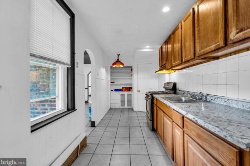 1003 Ironside Rd, Camden NJ  08104-2844 exterior