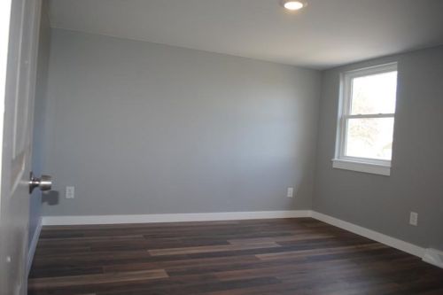 317 Trailer Blvd, New Kensington PA  15068-3946 exterior