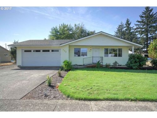 930 E St, Lebanon, OR 97355-1756