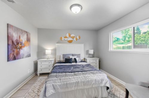 7438 Saybrook Dr, Citrus Heights, CA 95621-1740