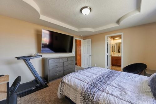 12321 Georgia Ct, Victorville CA  92392-7470 exterior