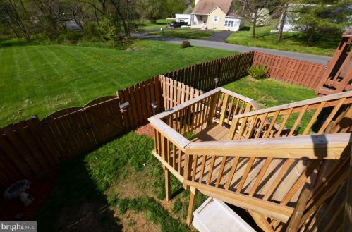 234 Frazer Dr, Purcellville VA  20132-5810 exterior