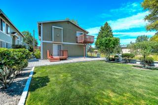 6450 Langston Rd, Seattle, WA 98178-5065