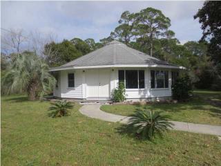 10 10th St, Saint George Island, FL 32328-3509