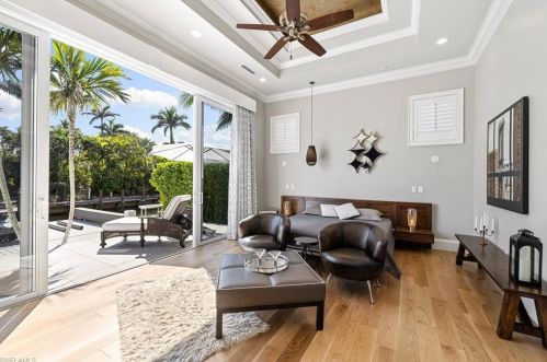 1266 Cobia Ct, Naples FL  34102-1549 exterior