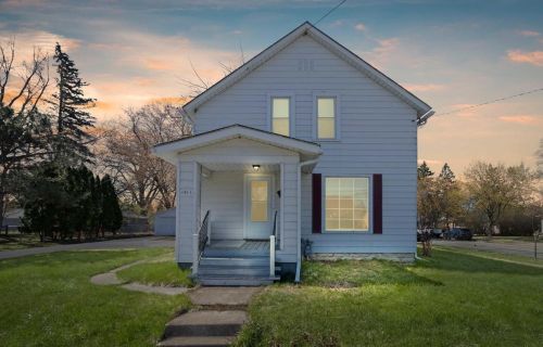 1411 Shawano Ave, Green Bay, WI 54303-3111